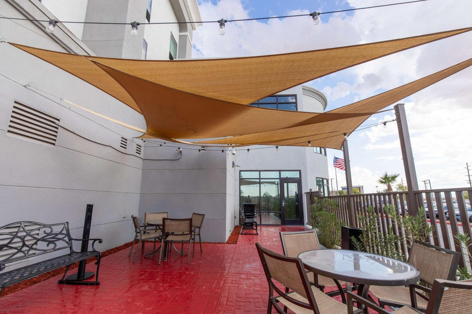 Hampton Inn El Centro Exteriör bild